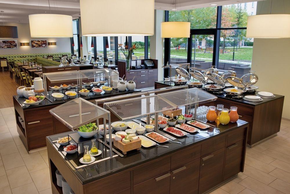 Courtyard By Marriott East 4*