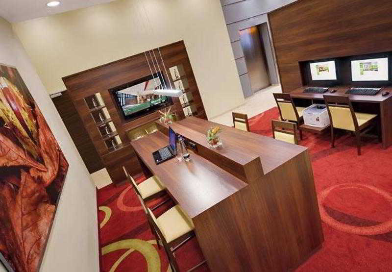 Courtyard By Marriott East Hotel Monaco di Baviera