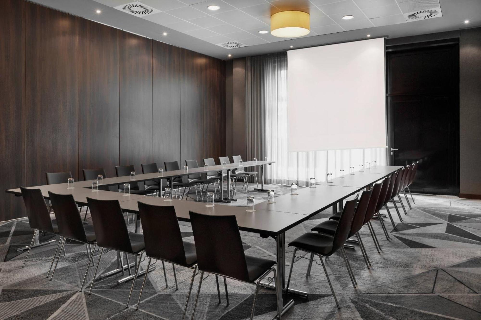Hotel Courtyard By Marriott East