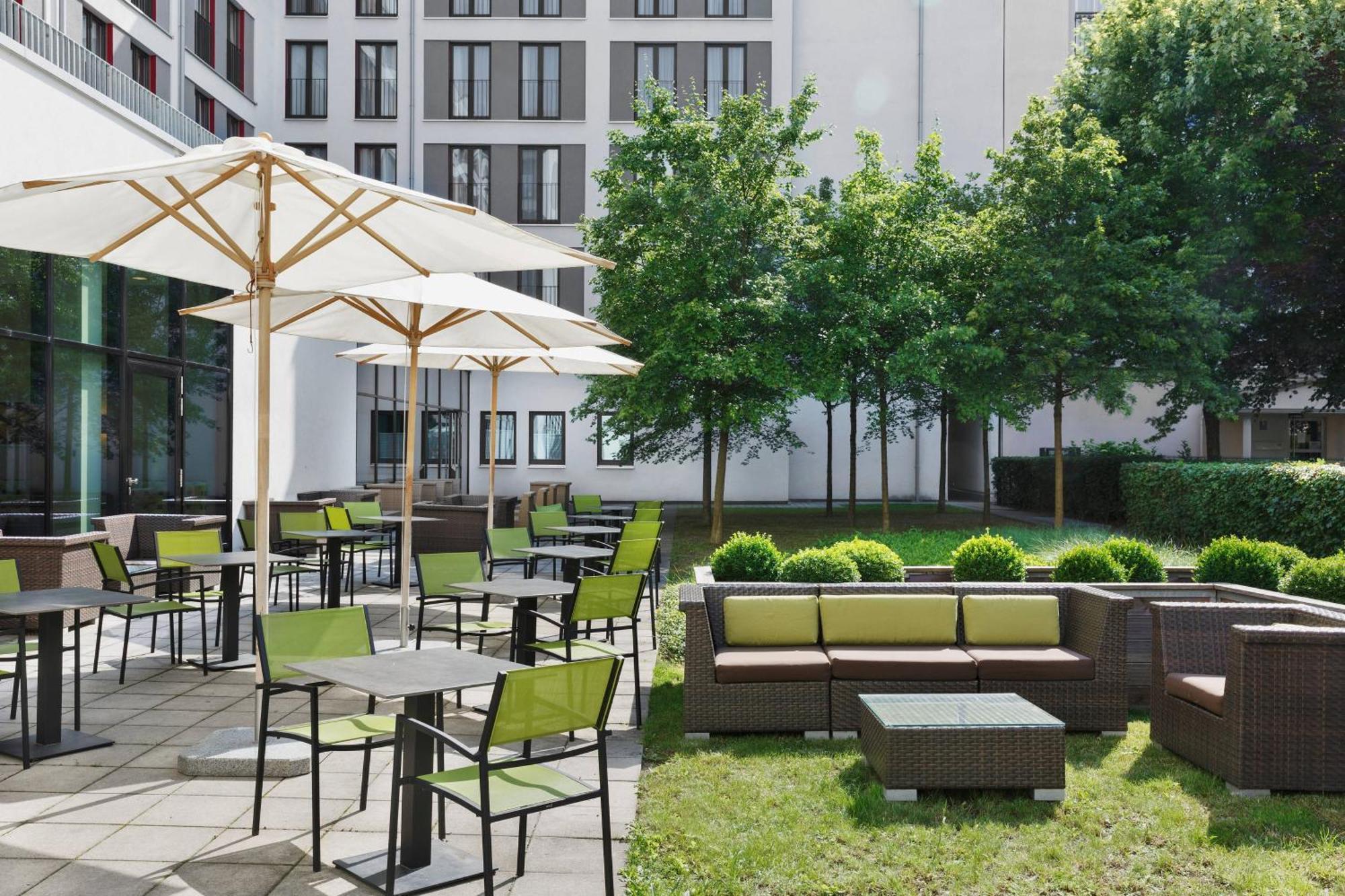 Courtyard Ost Hotel