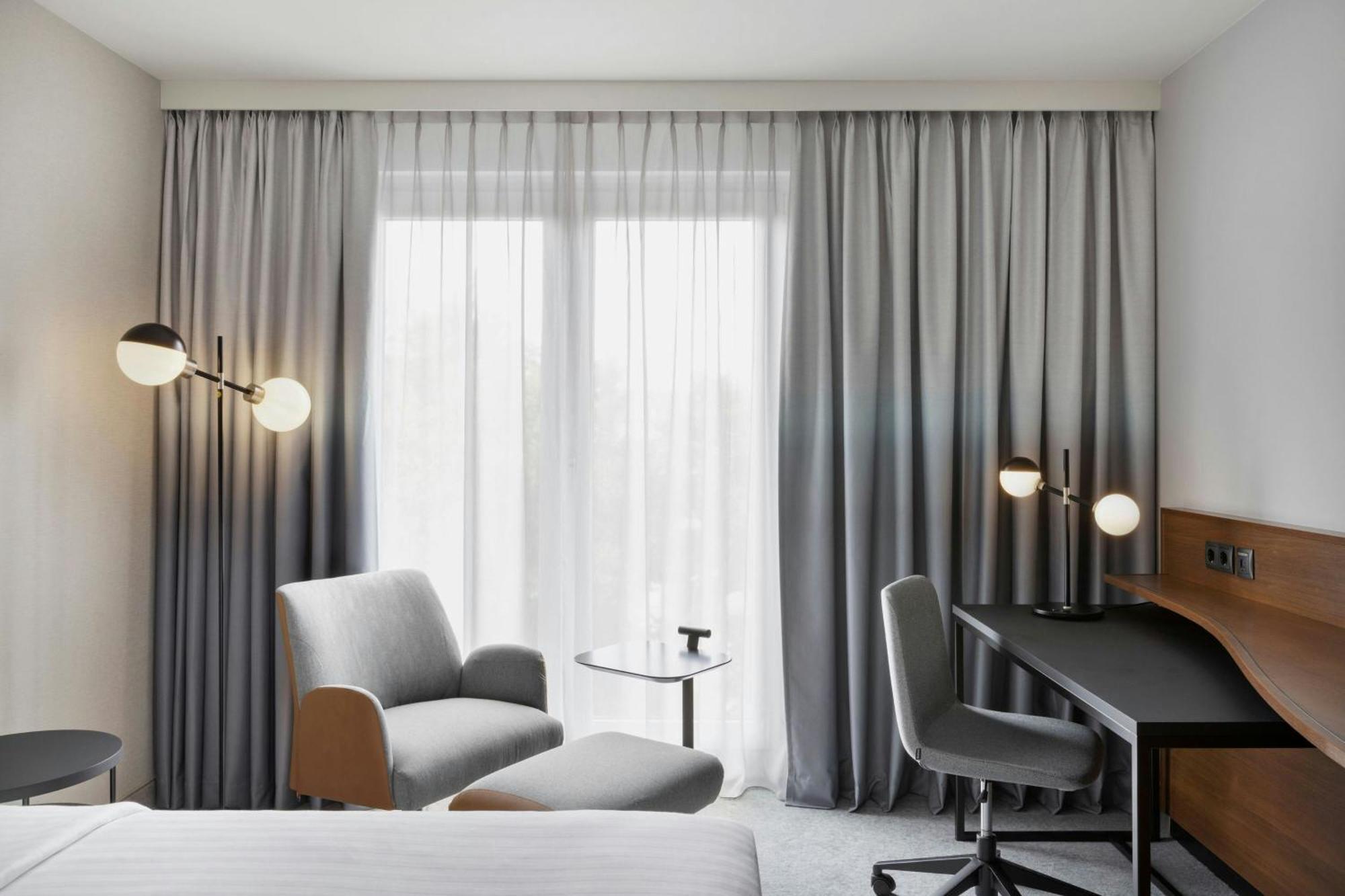 Courtyard Ost Hotel 4*